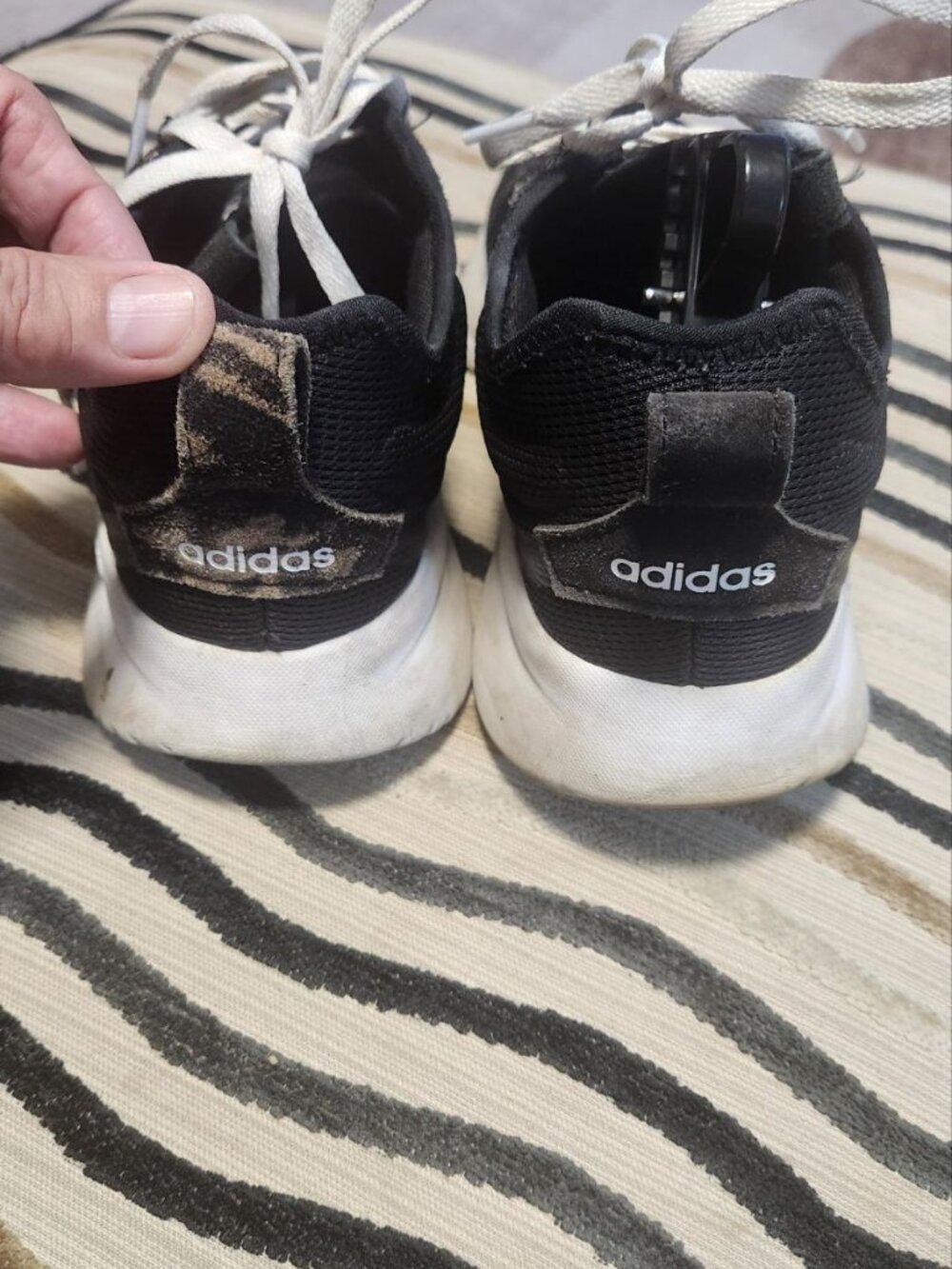 Adidas Sneakers